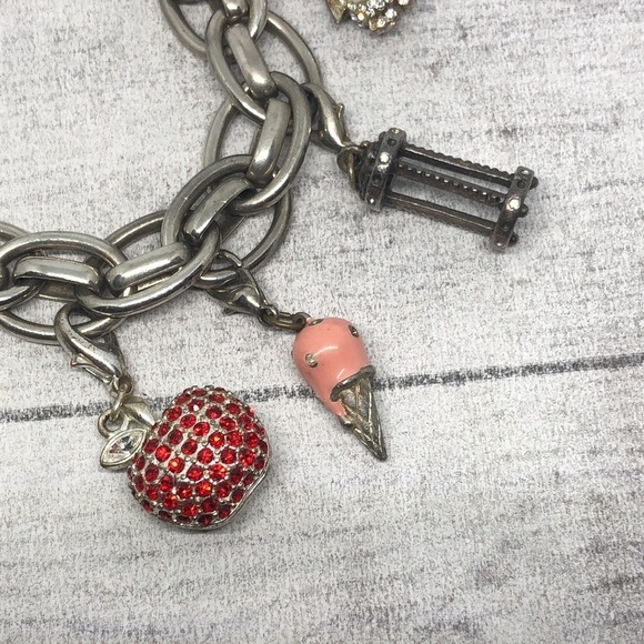 Chico's chunky chain clip on/off 6 fun dangle charms bracelet-read first. - Picture 4 of 7